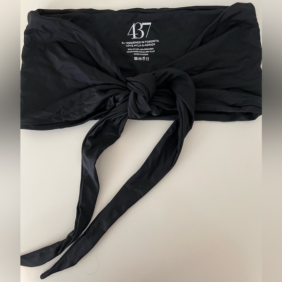 437 Leo Black Bikini Top - Picture 2 of 3